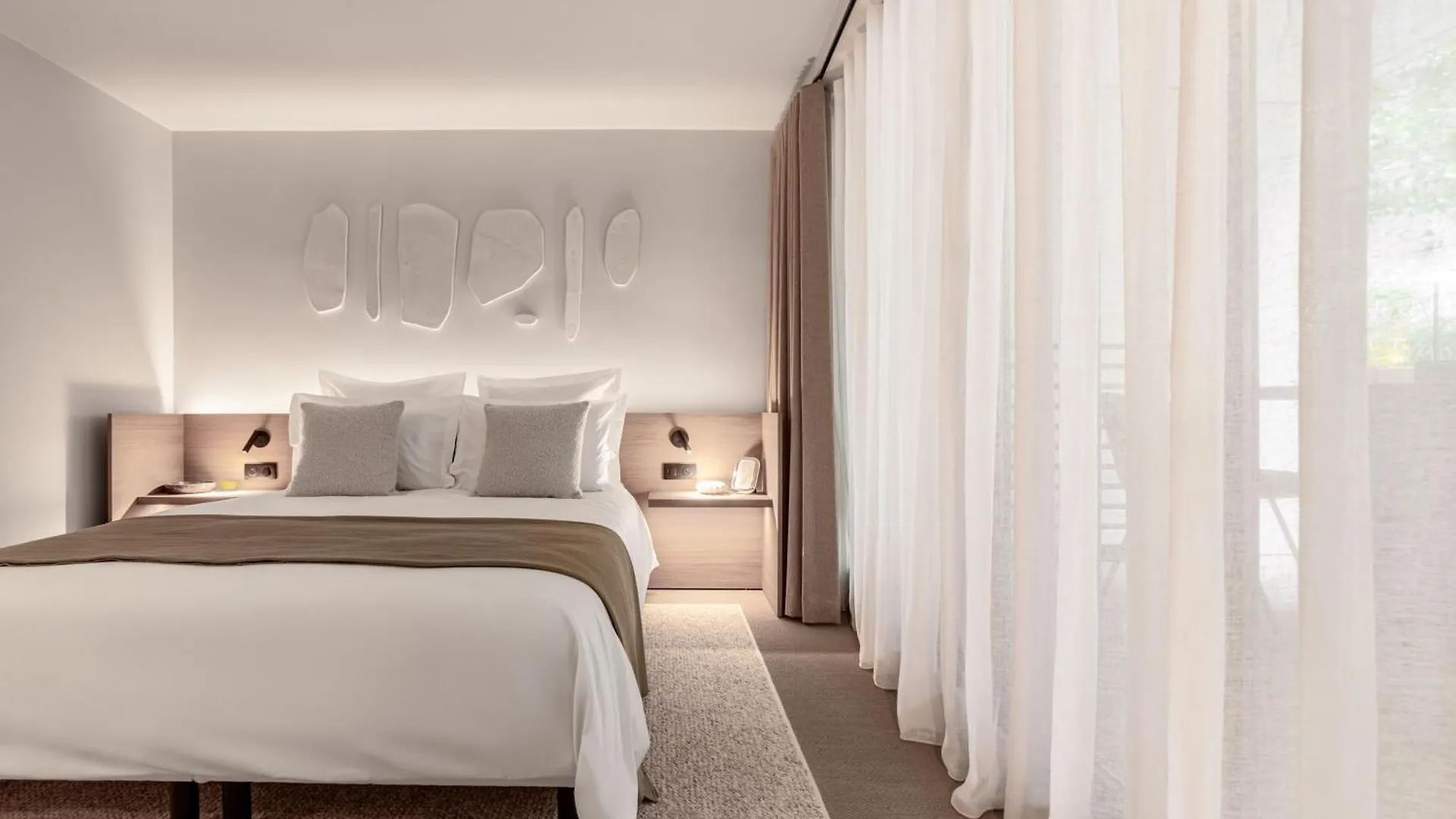Apartment Luxury In Old Marais, 3 Bedroom Patio, Sauna, Fitness Room, Ac Paris