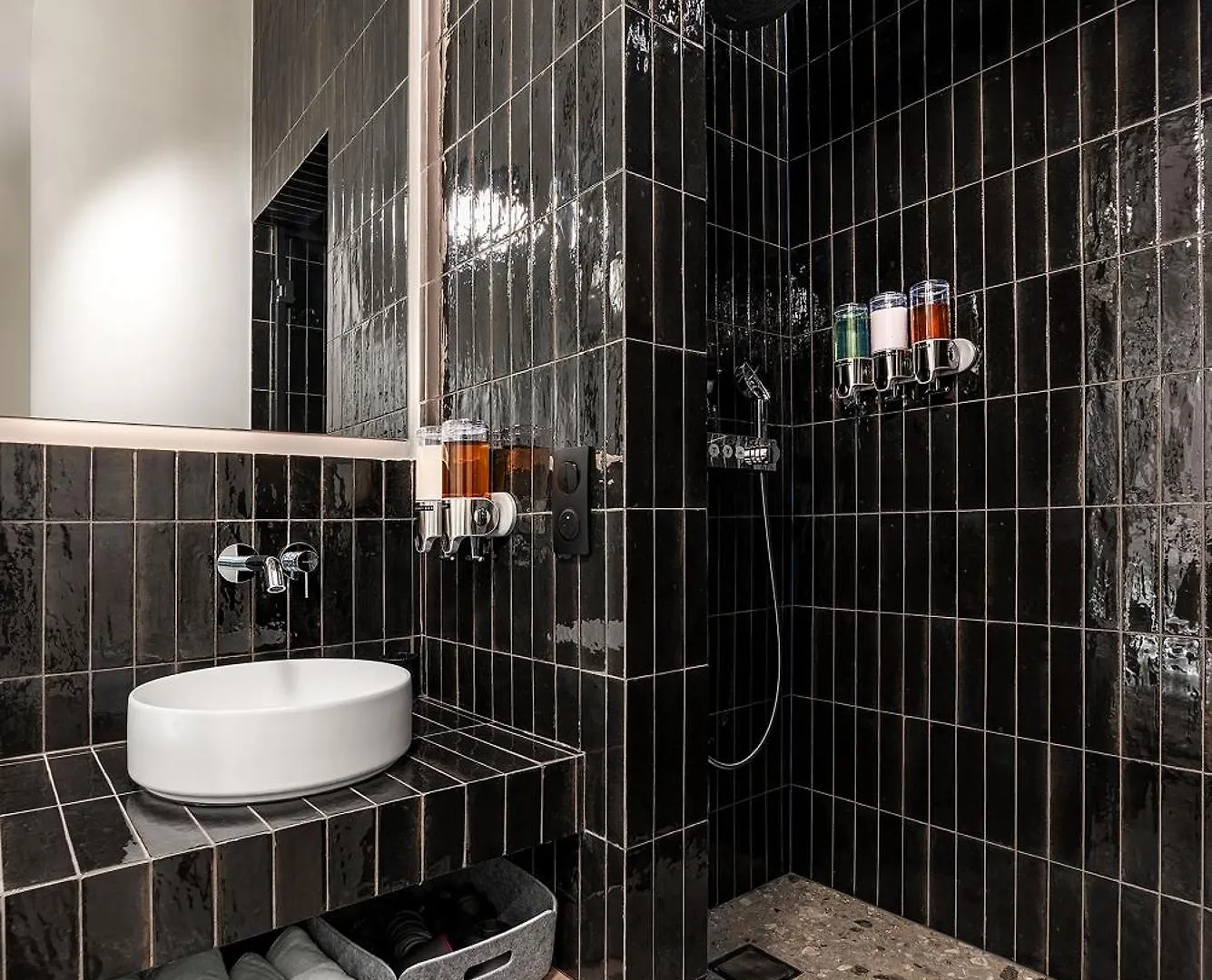 Luxury In Old Marais, 3 Bedroom Patio, Sauna, Fitness Room, Ac Apartment *