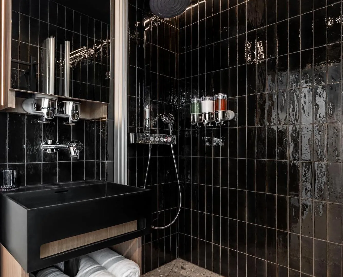 Luxury In Old Marais, 3 Bedroom Patio, Sauna, Fitness Room, Ac *