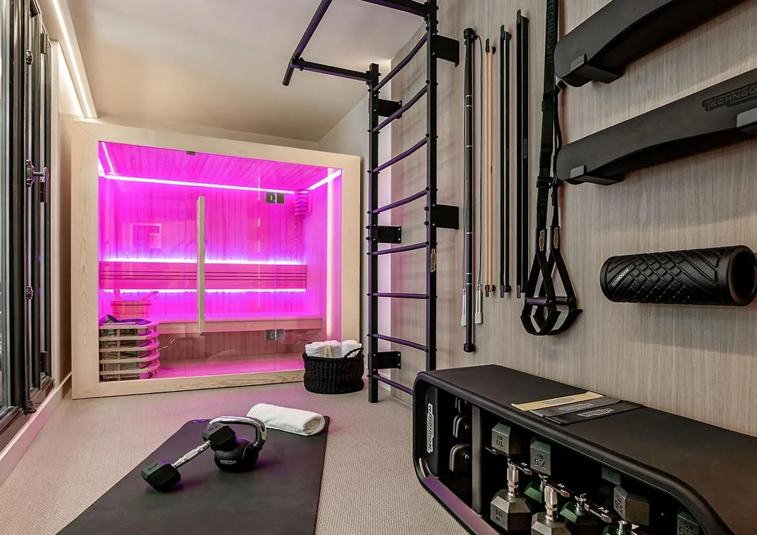 Luxury In Old Marais, 3 Bedroom Patio, Sauna, Fitness Room, Ac *